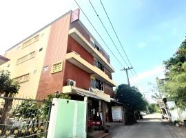 Sukhum Sukhumvit-Onnut Guest House, hotel v destinaci Amphoe Phra Khanong