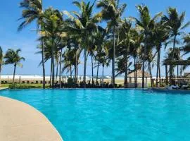 Casa 3 recamaras con alberca compartida Acapulco diamante