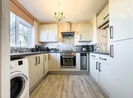Rise Park Cozy House - Basildon