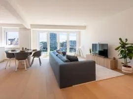 Luxury apartment with Marina view and free parking