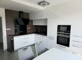 Apartman 3 kk, Moto GP 5min, garáž