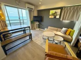 Crest Blue 401-オーシャンフロント! 新築マンション!