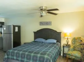 Near Lake Texoma Quad-plex Kitchenette - 29