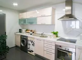 Luxury Signature Apartment with FREE Parking - Malaga