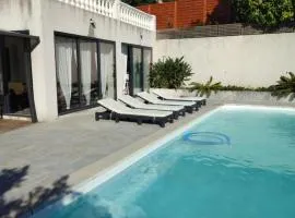 Appartement T3 dans villa avec piscine