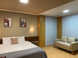 City Hotel- Estádio Beira-Rio, Cais Embarcadero, Orla do Guaíba,, ξενοδοχείο στο Πόρτο Αλέγκρε