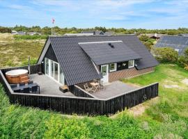 147-Ringkobing-Hjelmevej-56, hotel sa Søndervig