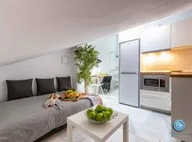 High-End Premium Studio with Terrace - Malaga Center