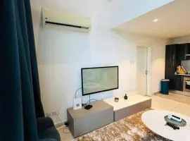 Luxurious two Bedroom Apartment at Embassy Gardens