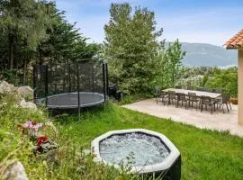 La Quiétude - Spacious - Magnificent mountain view - AC - Jacuzzi