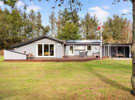 095-Ringkobing-Risbjergvej-12, hotel en Nørby