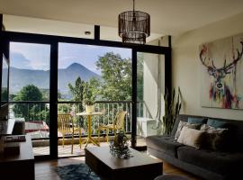 Avitat Joy City &Volcano View 2Brm Pool &Gym, alquiler vacacional en San Salvador