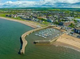 Boutique Cosy Flat by The Sea Close to Edinburgh