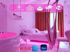 La Rêverie - Jacuzzi Lounge & Massage