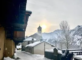 Casa-La Fuste centre Saint-Véran ski au pied