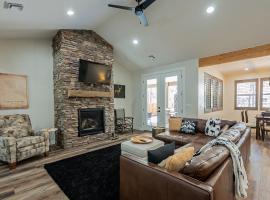 Lakeside Pines Retreat- Stay warm in Cozy Comfort, Ferienwohnung in Pinetop-Lakeside