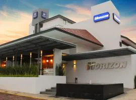 Hotel Horizon & Convention Center, hotel near General Francisco J. Mujica International Airport - MLM, Morelia