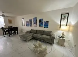 canalfront near beaches private home remodeled