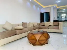شاليه بقريه جرين بيتش الساحل الشمالي 4 غرف تشطيب السنه لوكس