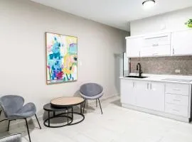 Fully Renovated Beachside with Oceanview 1 Bedroom Unit 5