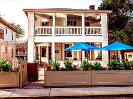 Inn on Charlotte Boutique Hotel