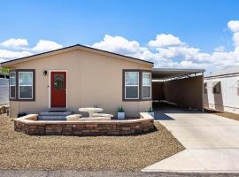 Home in Lake Havasu, hotel v destinaci Lake Havasu City