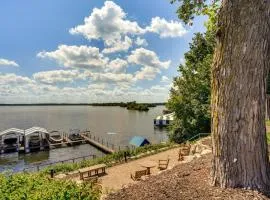 Lake Access and Community Pool Cozy Condo in Mound
