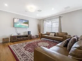 Spacious 4-Bed House with Outdoor Area