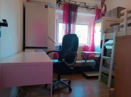 Sams Rooms - Solo Female Guest House