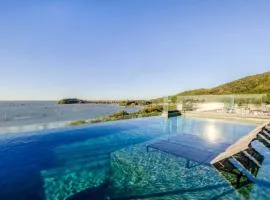 Estúdio Boutique - Vista lateral mar 609