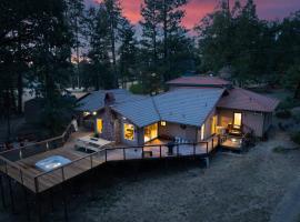 Ranch Near Yosemite & Bass Lake 2 King, 3 Suites, hotel i Coarsegold