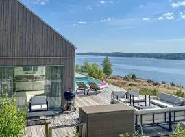 Beach Front Home In Åkersberga With Sauna