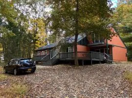 Paradise Uncovered Chalet Near Lake