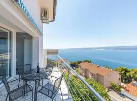 2 Bedroom Stunning Apartment In Stanici