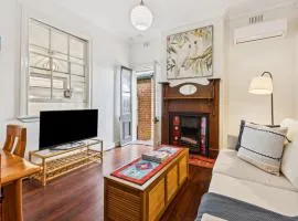 River Street Heritage Apartment