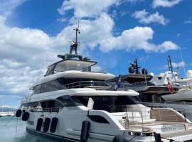 Borcele Viagens, ubytování na lodi v destinaci Cabo Frio