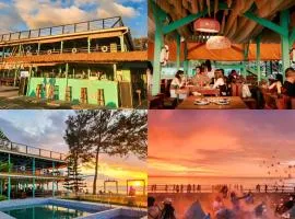 Alaya Beach Club