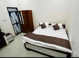 HOTEL O SP GRAND Sidhauli, hotel a Mahmūdābād