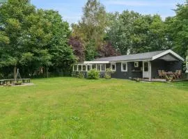 Lovely Cottage Close To Beach And Nature