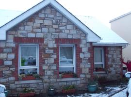 Reads Park Self - Catering Accommodation, cottage in Galbally