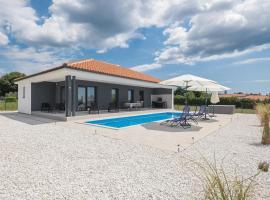 Gorgeous Home In Zminj, hôtel à Žminj