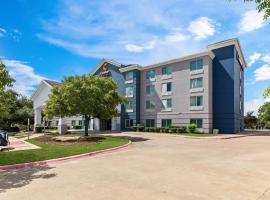 Comfort Suites Austin Airport، فندق في أوستن