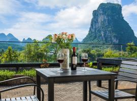 Yangshuo River Lodge Hotel - Airport or TS Free pick up over 4 nights, nhà nghỉ dưỡng ở Dương Sóc