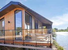 Awesome Home In Kerkdriel With Wifi