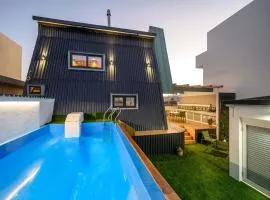A-Home Villa Private Pool & Relaxing HotTub Oasis