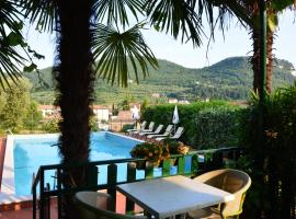 Hotel Giotto, hotel din Garda