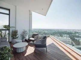WealthyStays Downtown Parkside Living