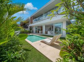 Villa White Rabbit - Luxury 3BR Ocean View with Private Pool & Beach Access, Hotel in Cemagi