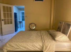 1 Bed Nr IKEA 15Mins to Airport, Hotel in Bangkok