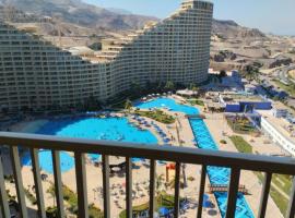 porto sokanha pyramids apartments family, Hotel in Banī Ghālib